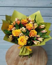 Букет цветов из:  Альстромерии и Розы в Совхозном Краснодарский край