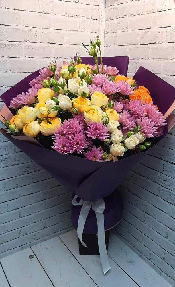 Букет цветов из: Хризантемы и Розы в Совхозном Краснодарский край