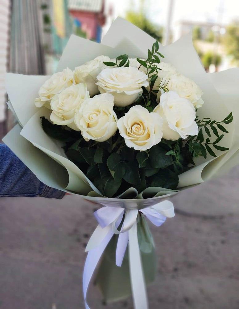 Букет Белые розы Проуд в Совхозном Краснодарский край