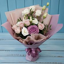 Букет цветов из:  Розы и Лизиантусы в Совхозном Краснодарский край