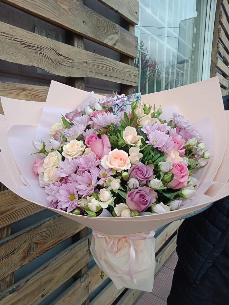 Букет цветов из: Розы и Хризантемы в Совхозном Краснодарский край