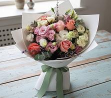 Букет цветов из:  Розы, Лизиантусы и Гвоздики в Совхозном Краснодарский край