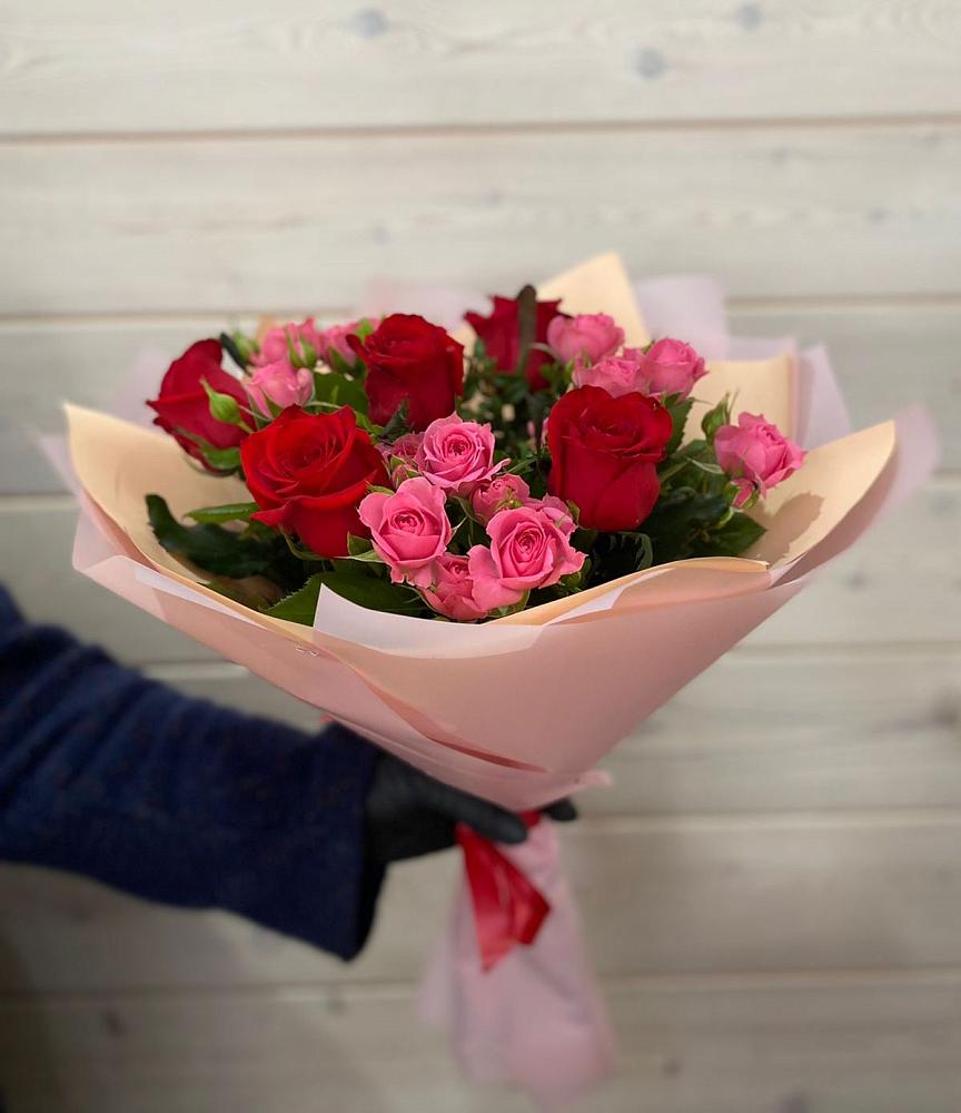 Букет цветов из: Розы в Совхозном Краснодарский край