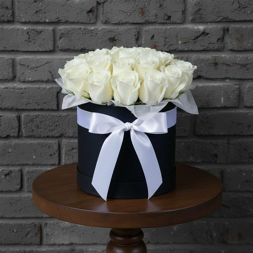 Цветочная композиция из Розы в шляпной коробке в Совхозном Краснодарский край